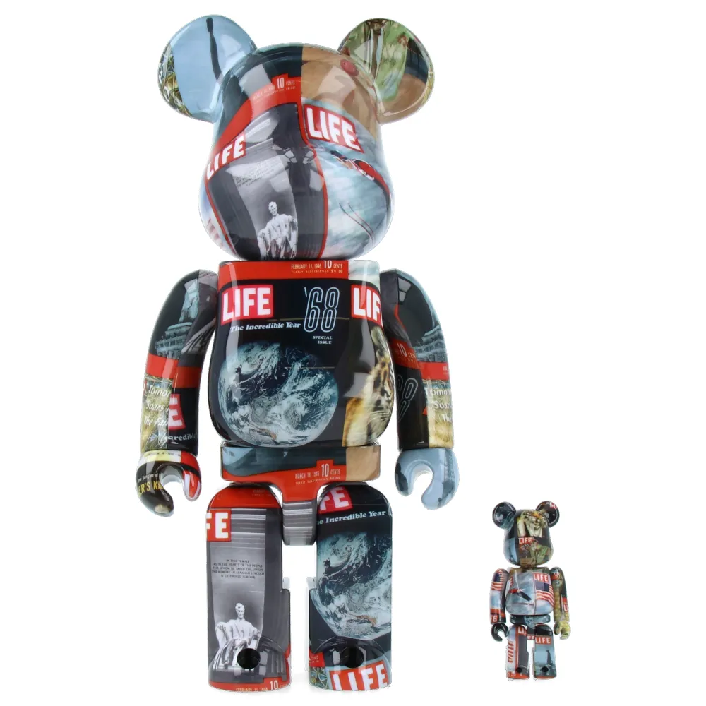 400%   100% Bearbrick Life Magazine