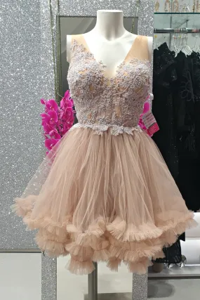 Abito princess beige con corpetto in tulle ricamato e gonna in tulle