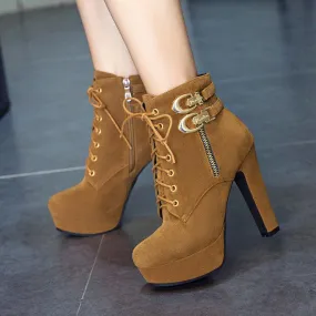 BUCKLE & SUEDE ANKLE BOOTIE