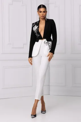 Completo tailleur Bby giacca bicolore bianco nero con ricami floreali e perline